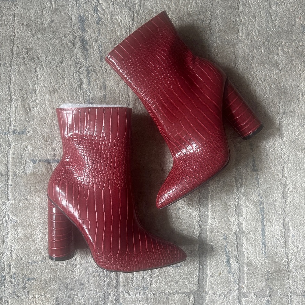 Elegant Red Croc-Embossed Ankle Boots